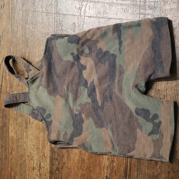 Baby camo overalls 12 M - Picture 3 of 3